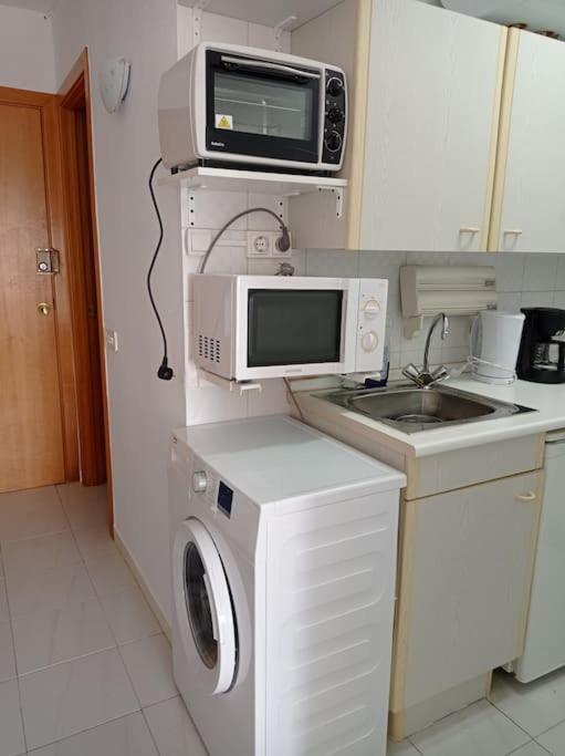 Piso Primera Linea De Mar Apartamento Ampuriabrava Exterior foto